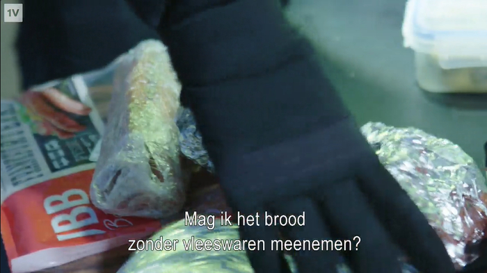 司机询问是否可以留下肉，图截自视频