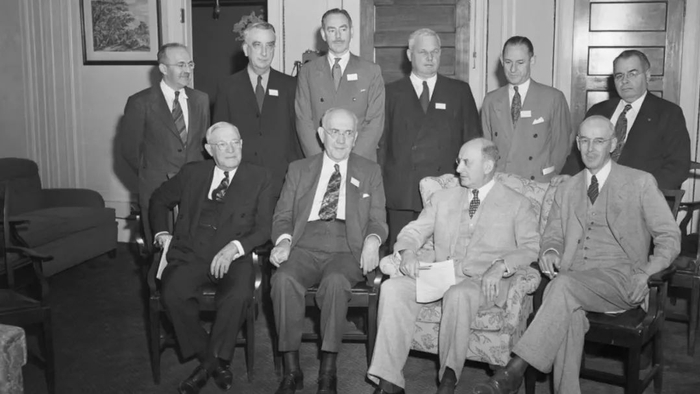 >>> 1944年7月，布雷顿森林会议美国代表团成员。（图片来源：Getty Images）