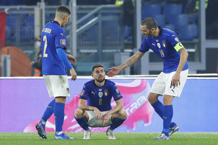 若日尼奥罚失点球。