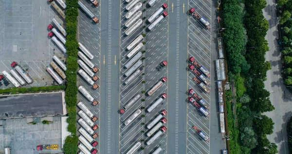 宁波通过IRS搭建了“危化品全链条风险智控场景”高效管理危化品车辆。受访者供图