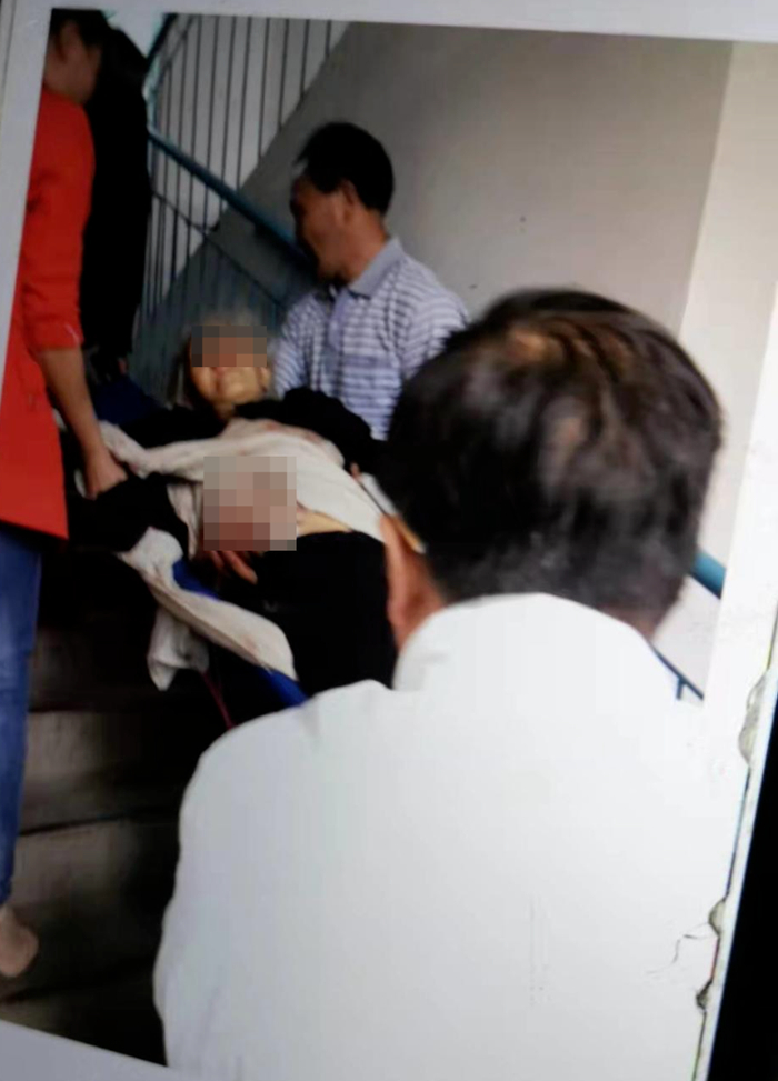 2017年，老人被送到空山镇卫生院