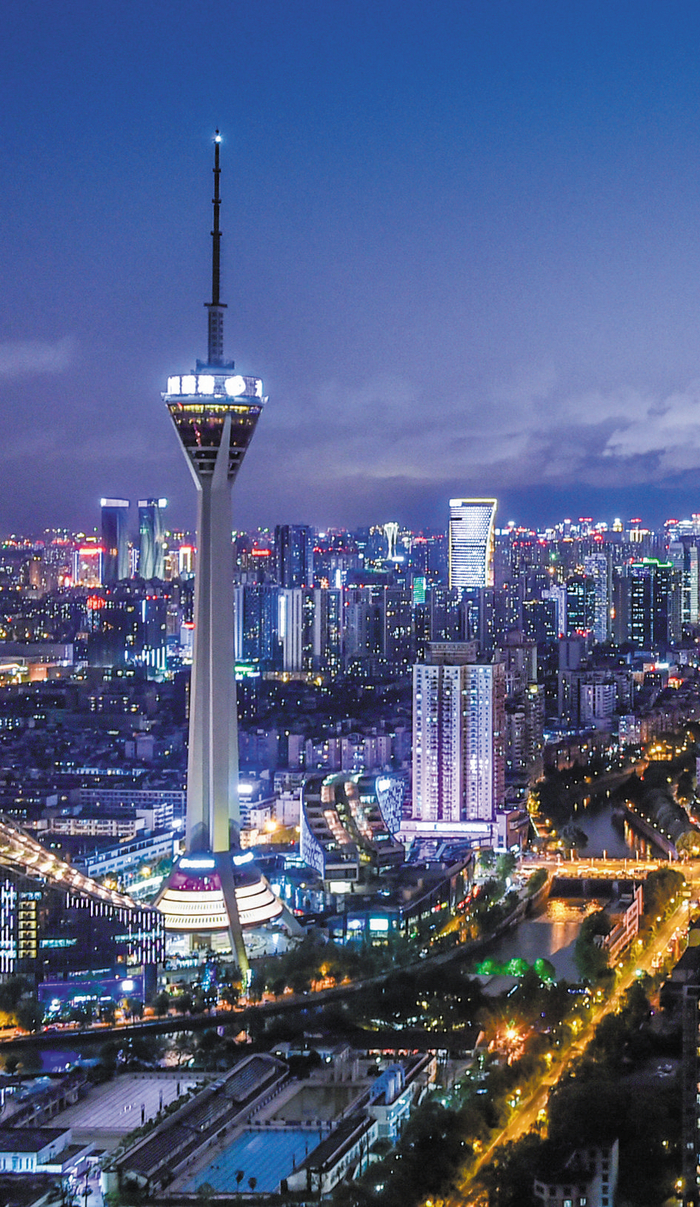 成都猛追湾夜景 成都日报记者　吕甲　摄