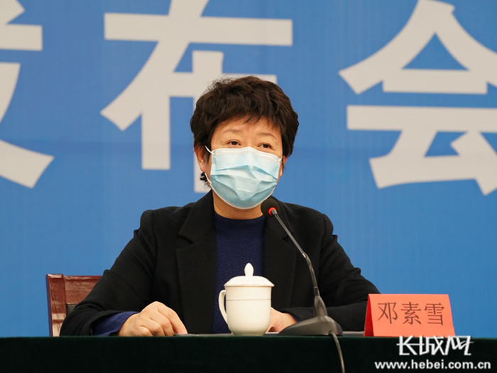 邢台市应对疫情工作领导小组办公室主任、邢台市人民政府副市长邓素雪介绍情况，长城网记者 郭硕 摄