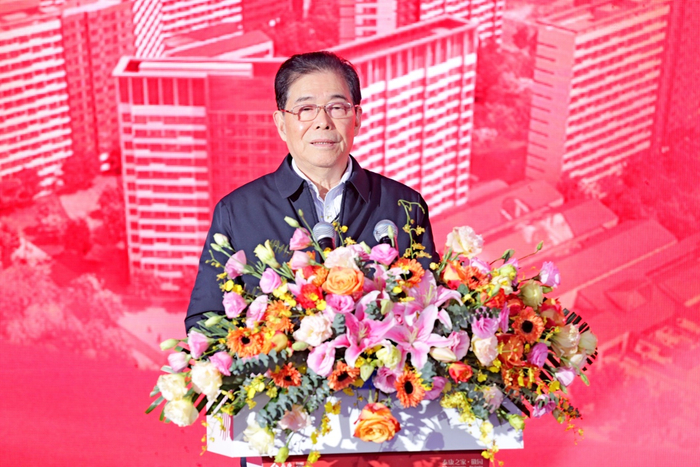 安徽省医学健康保健养生研究会会长毛光祥现场致辞