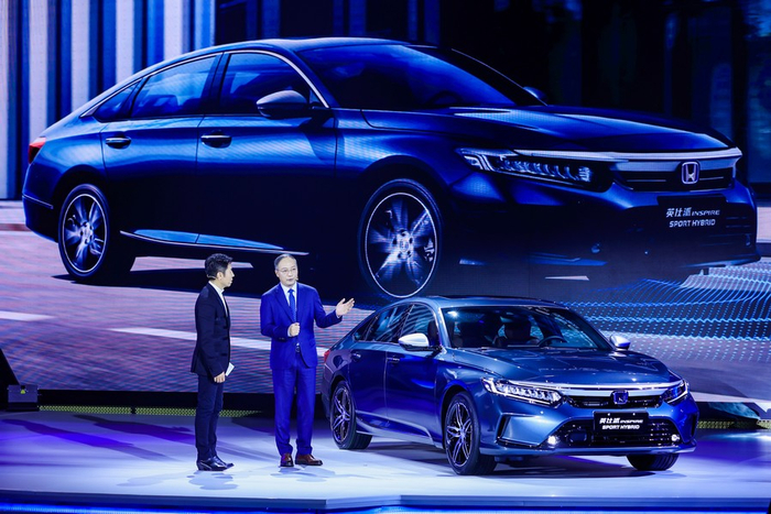 撒贝宁赞英仕派“是一款精心打造的宝藏之车”