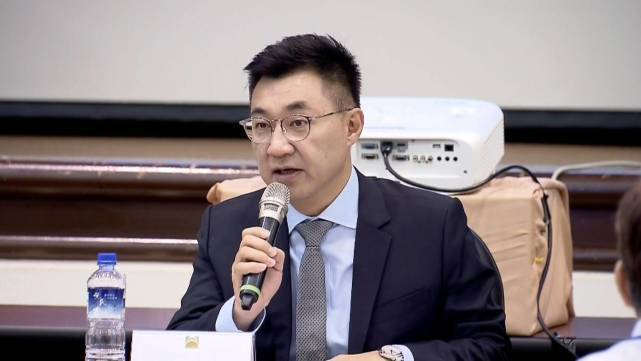 江启臣资料图。图源：视觉中国