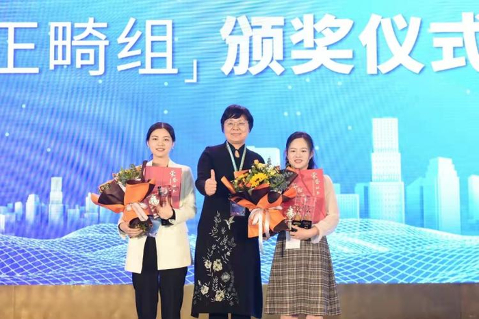 ▲2021第三届口腔优秀病例大赛「正畸组」颁奖仪式