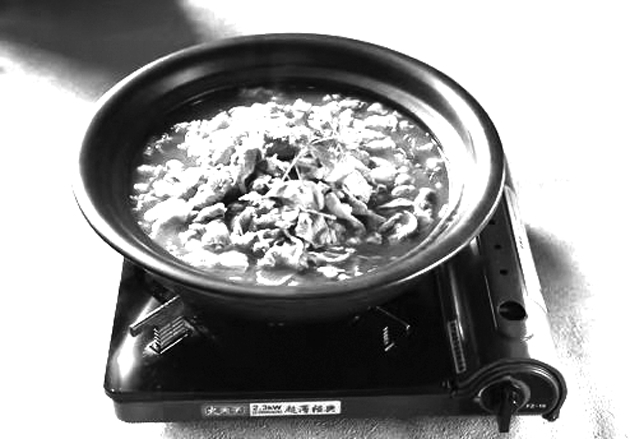 　　■酸菜炖羊肉。