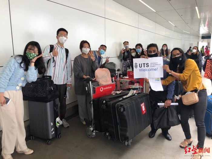  ▲社交平台上，留学生抵达后的合影