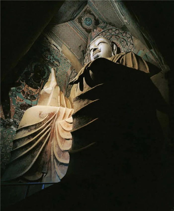 南大像 第130窟内有莫高窟的第二大佛（吴健 摄/敦煌研究院供图）