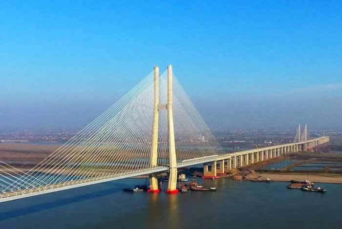 试运行阶段的安九高铁鳊鱼洲大桥，期待年底正式通车！（图：南昌铁路）