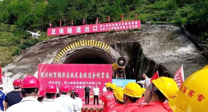 打通不易（图：南昌铁路）