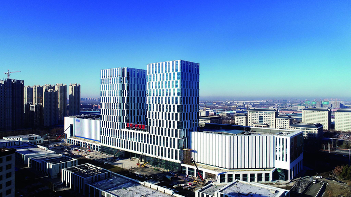     居然·世界里购物中心外景。   孙建一 摄