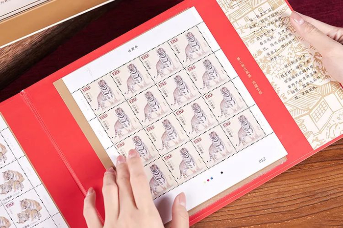 ▲按照邮票收藏规律，往往是邮票设计大师首次邮票作品，收藏空间更大。