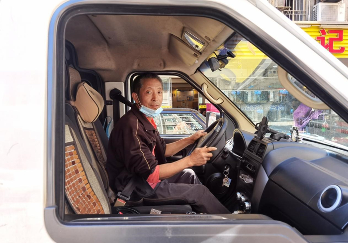 华强北货车司机黎远浦。图片来源：陆柯言/摄