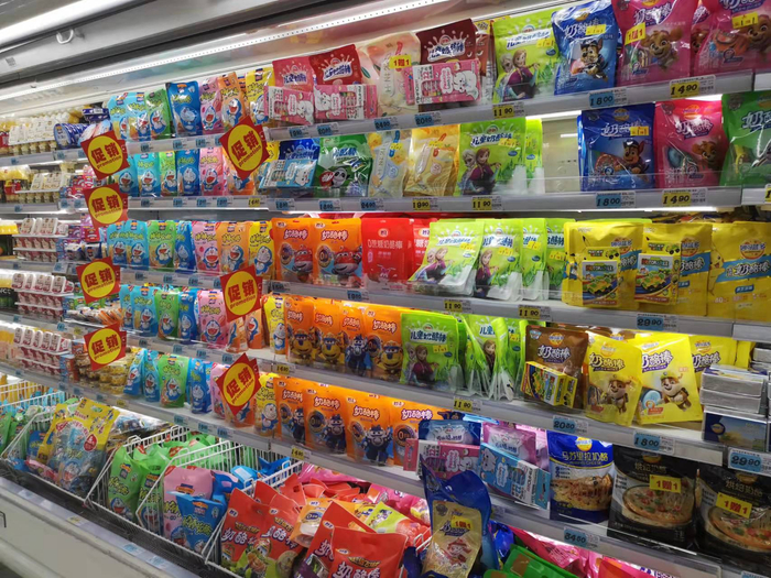 北京市场上的儿童奶酪棒仍以低温产品为主 孟刚/摄
