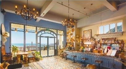     渔人码头安步精品复古民宿。