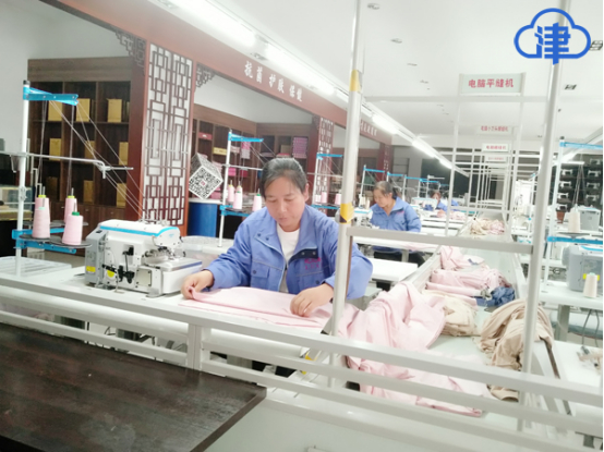 纪兰潞绣扶贫车间