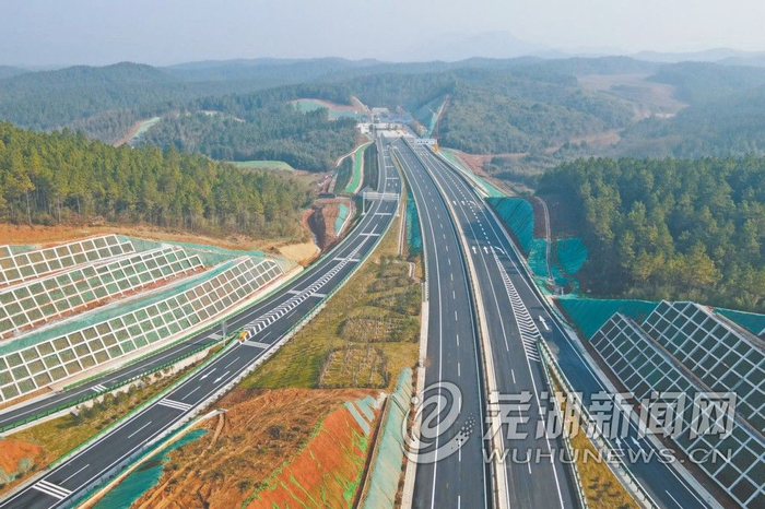 芜黄高速泾县段（无人机照片）