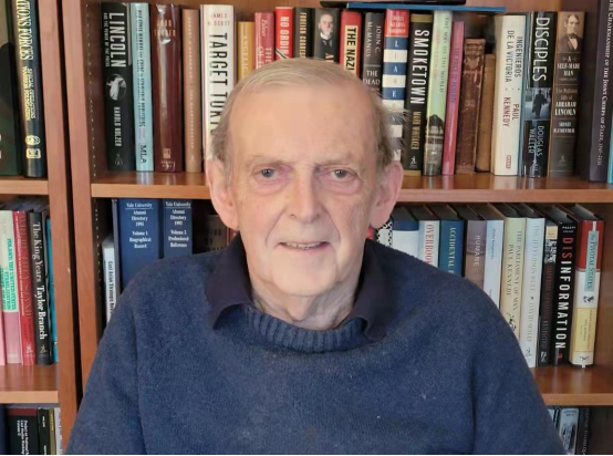 美国耶鲁大学历史学教授保罗·肯尼迪接受本报专访。