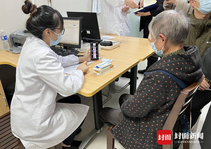 通过“云视讯”远程会诊，成为湖州各个医院的常见场景。封面新闻记者邵萌 摄影