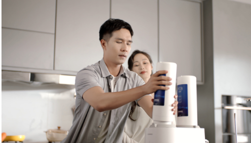 （朗诗德云湃600G智能物联纯水机便捷换芯）