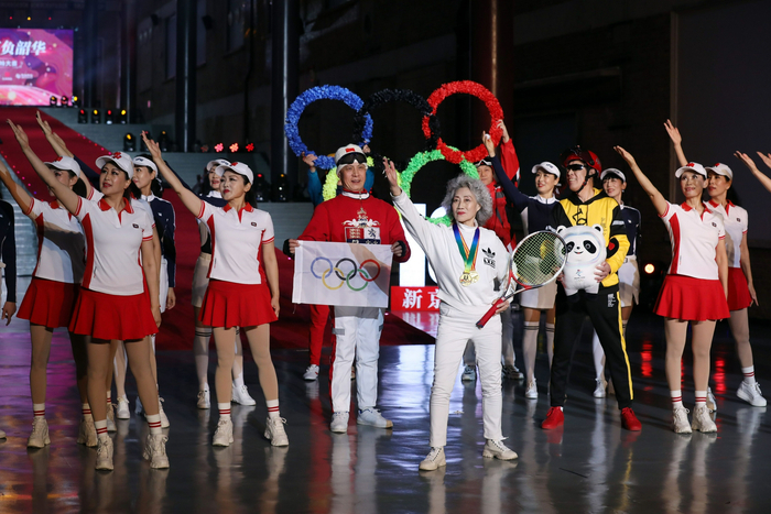 ▲北京侨之缘艺术团表演《奥运情怀》。 新京报记者 王远征 摄