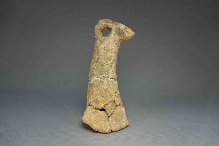 胡坑基遗址陶支脚T2118④：4