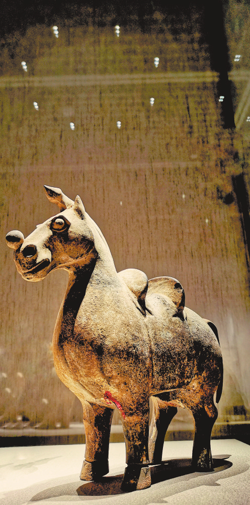 小图郑州商都遗址博物院馆藏文物。王羿 摄