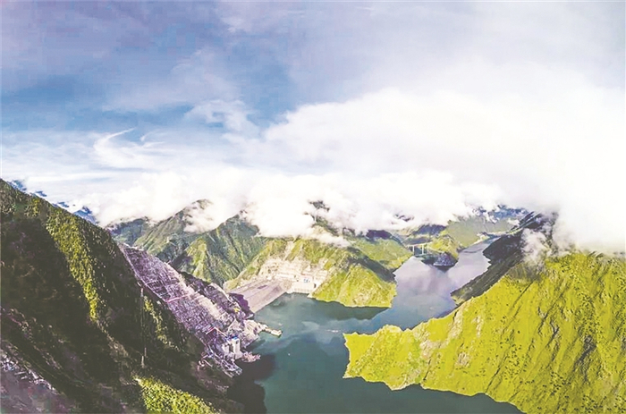     蓄水后电站全貌（两河口管理局供图）