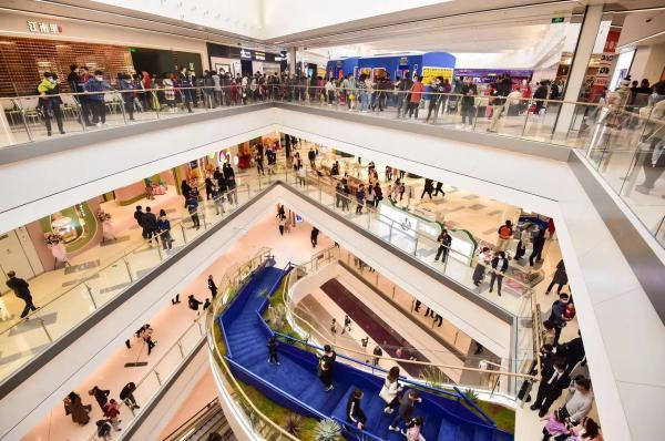 客流火爆的松江印象城