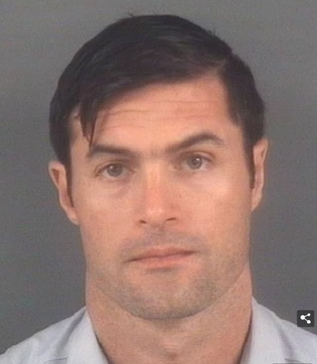 克里斯·瓦利（报道截图）