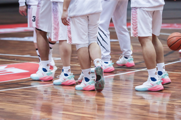 第24届CUBA赞助篮球鞋准者狙击2