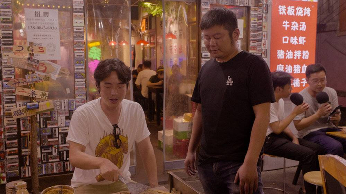 张贤铭将“怀旧”主题赋予长沙的牛杂店 / 图片来源：受访者提供