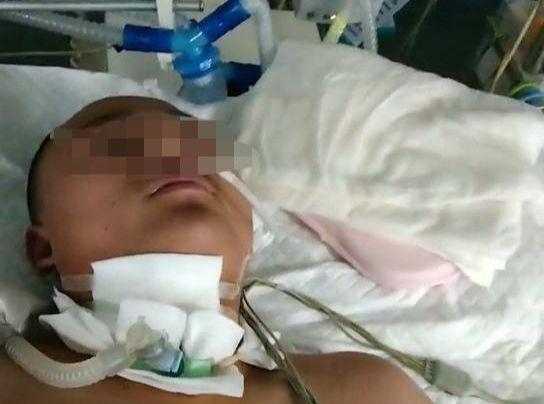  ↑躺在病床上的小丁