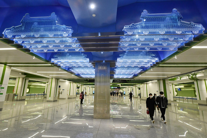 北京地铁19号线新宫站。新京报记者 王贵彬 摄