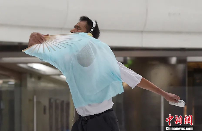 》》》向右滑动可查看更多图片》》》