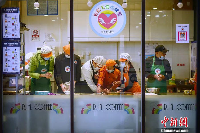 》》》向右滑动可查看更多图片》》》