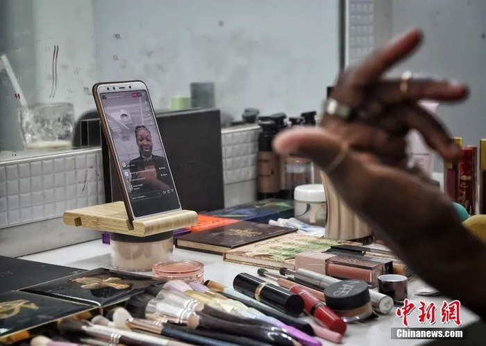 》》》向右滑动可查看更多图片》》》