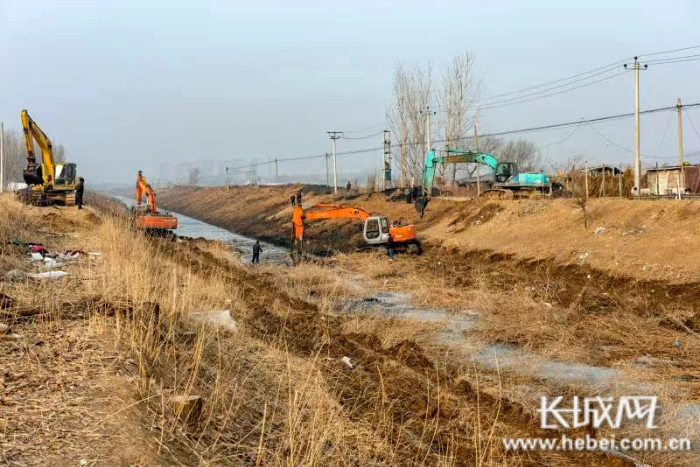 吴桥县开展扩挖坑塘施工现场。吴桥县水务局 供图