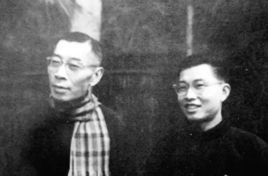 ▲ 傅雷与小儿子傅敏