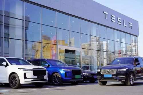 图，2021年1月3日拍摄于特斯拉北京上地店门外