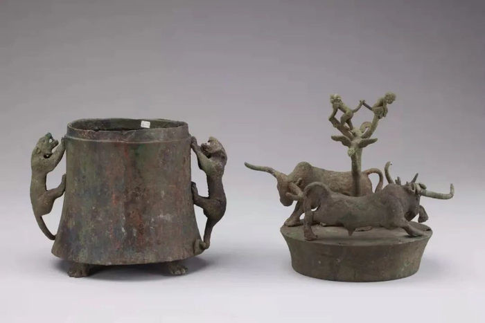 贮贝器打开后的外部构造。云南省博物馆供图