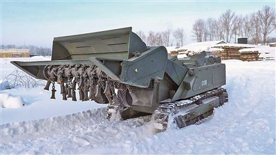 “天王星-6”扫雷机器人