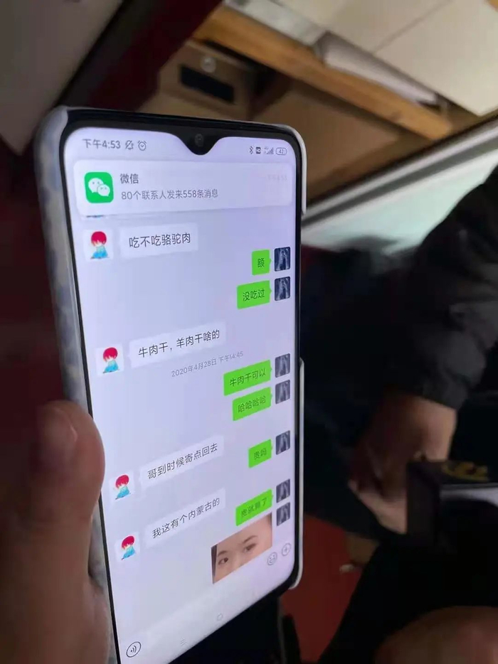 入伍后，陈祥榕经常给家里寄特产。张文奎 摄
