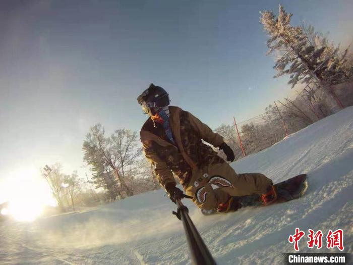 生活中的李天明。　受访者供图