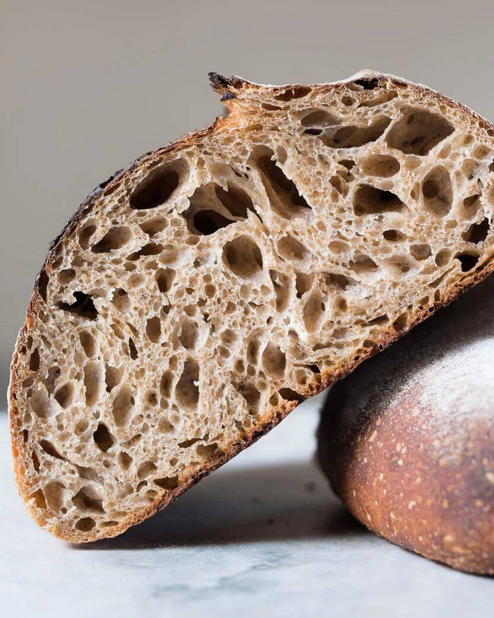 酸面团面包剖面细节。©Theperfectloaf.com