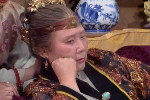 贾母，来源/87版《红楼梦》截图