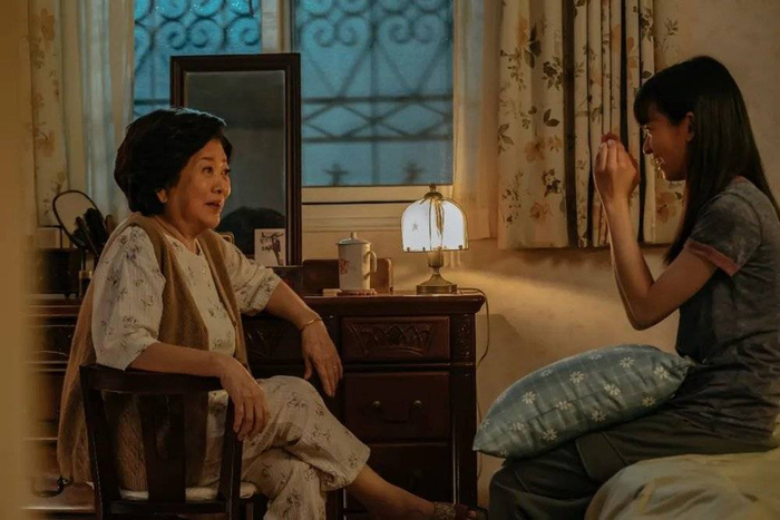 许承杰将自己投射在剧中的孙女角色里