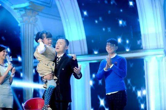 △甜甜参加《中国梦想秀节目》的录制